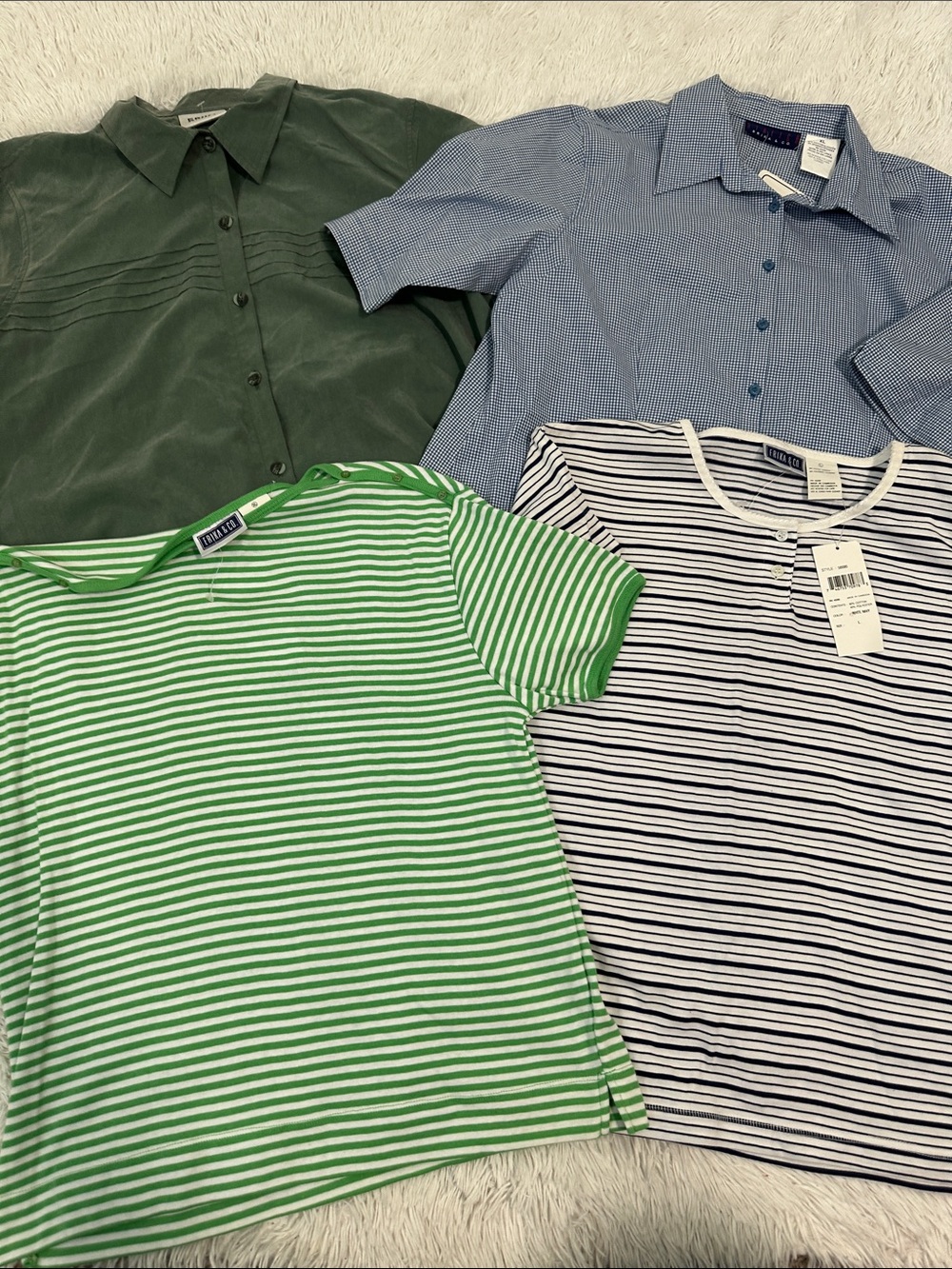 🥕 NWT Erika & Co Shirts Size L/XL